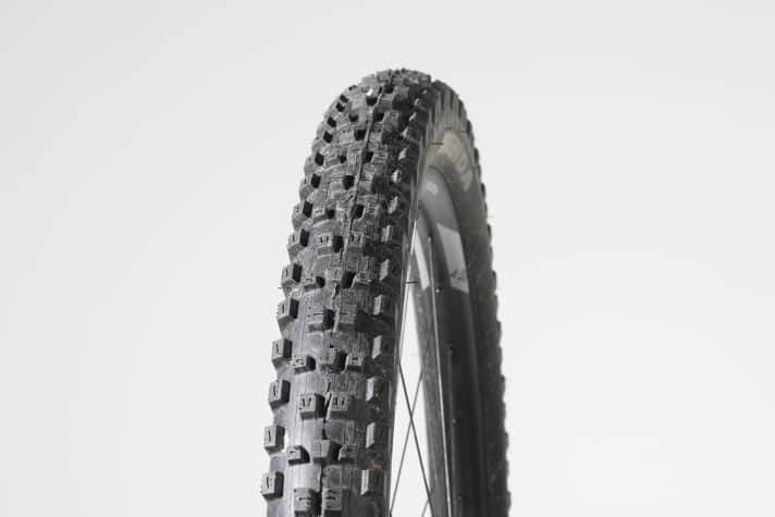 Kenda Double Black Pro AEC