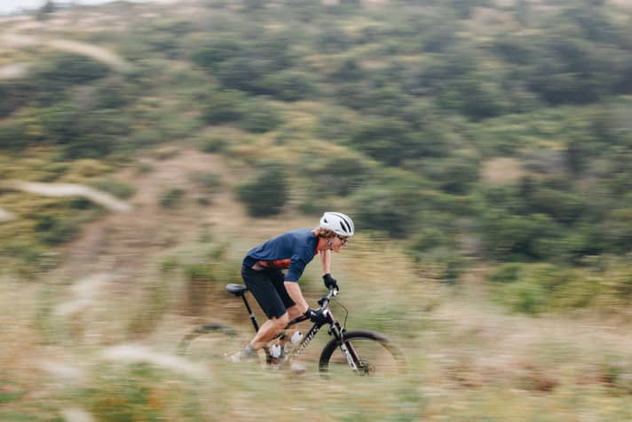 Wir konnten das Specialized Epic und das Specialized Epic Evo bereits ausführlich in Labor und Praxis testen.