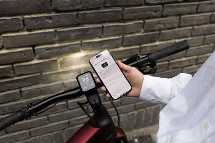 The Turbo Vado SL 2.0 can be paired with a smartphone via the Specialized app. Among other things, the support levels can then be adjusted or other services activated.