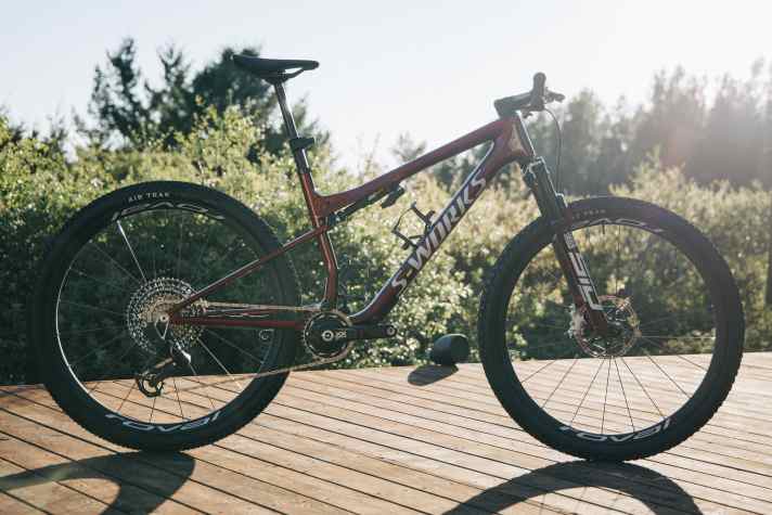 In its S-Works version, the Specialized Epic 9 is a coveted bike for cross-country racers. | Photo: Etienne Schoeman