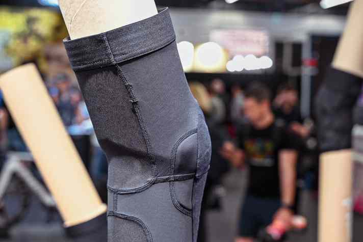 Airy mesh on the back ensures good ventilation