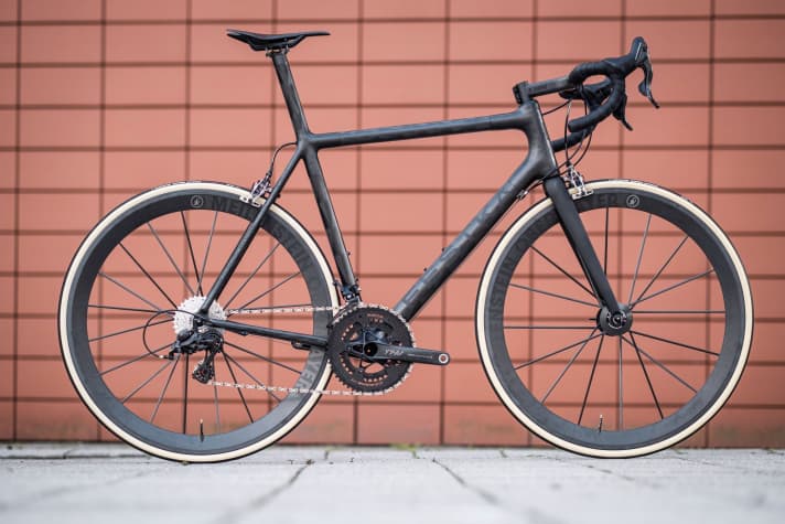 Minimalist: Festka Scalatore, the climber weighs just 5.3 kilos.