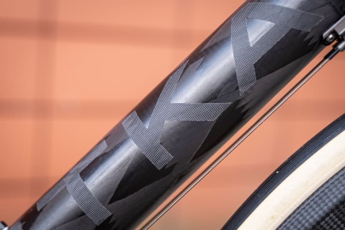 Tube-to-tube laminierter Rahmen ohne Lackierung.