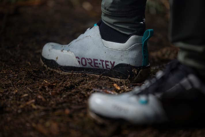 The waterproof, breathable Goretex membrane makes the shoe perfect for autumn.