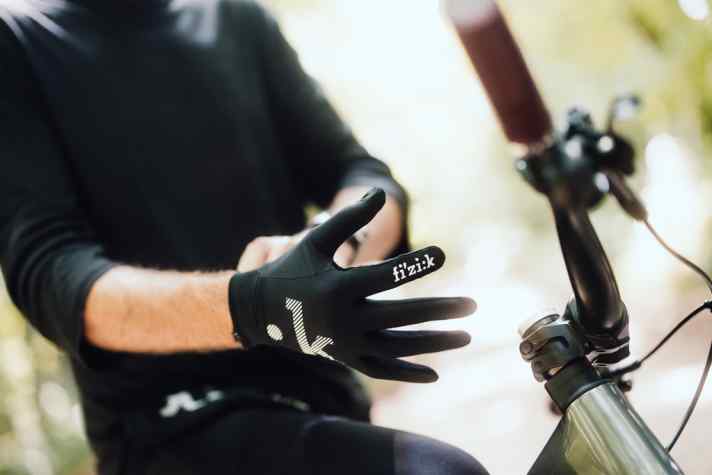 Forensic cut. This is what the tight cut of the gloves used to be called for maximum dexterity.