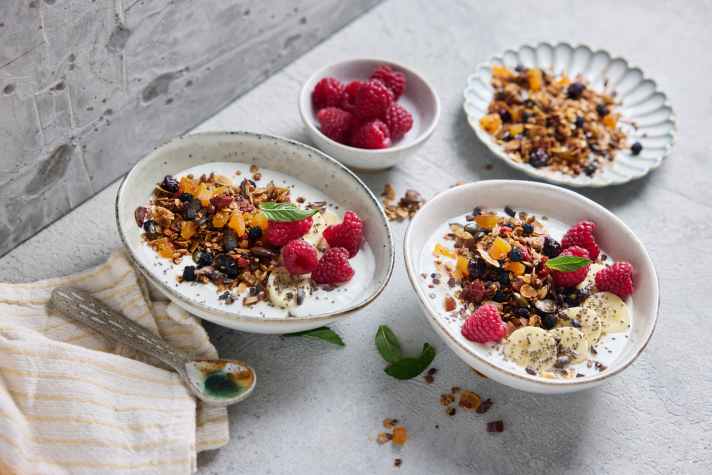 So ein Frühstück liefert Bikern vor der Tour jede Menge Energie. Das Granola nach unserem Rezept ist selbst gemacht und nahrhaft.