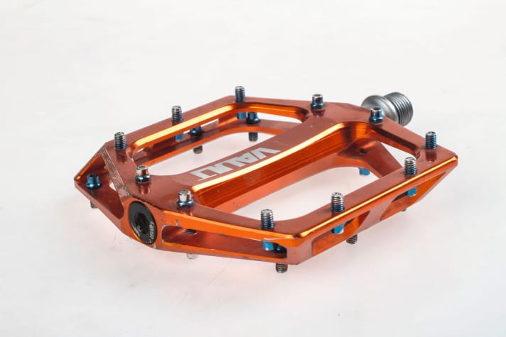 DMR Vault flat pedal
