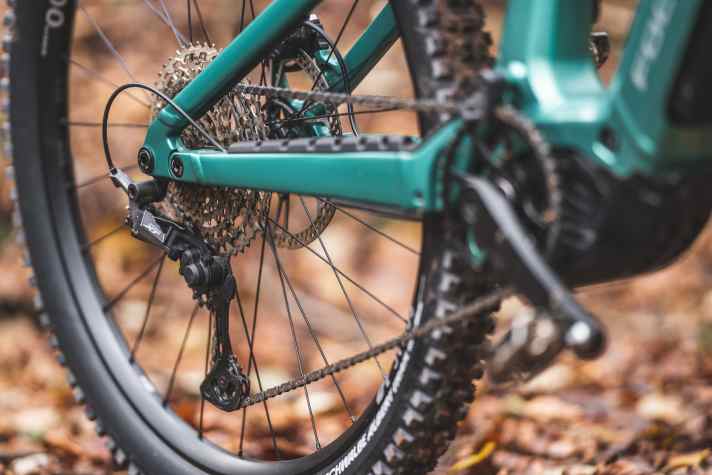 We call it a Klassiker: Shimanos XT ist für die Wechsel der 12 Gänge verantwortlich.