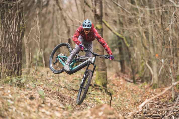 Satt und trotzdem lebendig: Das Jam² legt ein ausgewogenes Fahrverhalten an den Tag.