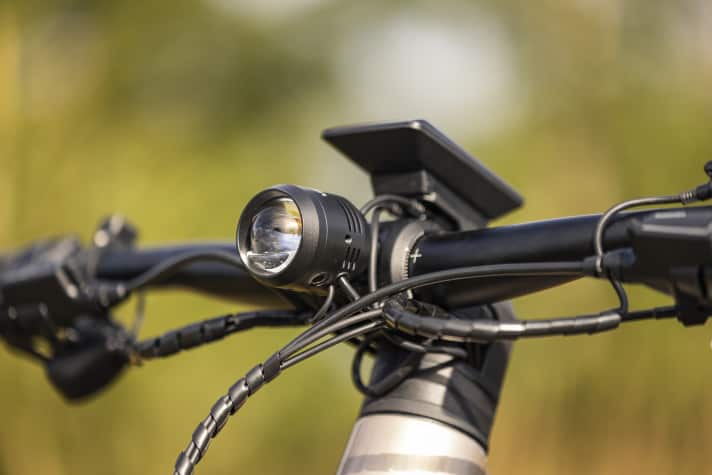 The EQP models are fitted with lights ex works, while the others have at least one light cable pre-installed in the frame.