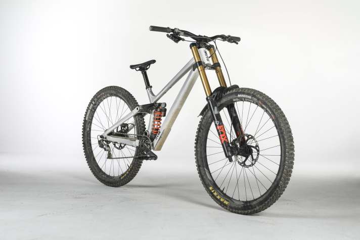 Kulant: 5 Jahre Crash-Replacement und 2 Jahre Garantie gewährt Raaw auf den Zweitbesitzer.