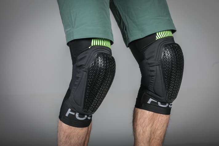 Der Fuse liegt super straff am Knie, das vermittelt erst mal Sicherheit. Allerdings neigt er etwas zum Rutschen