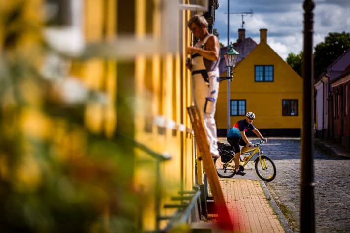 Colourful half-timbered houses adorn the village of Helligpeder.