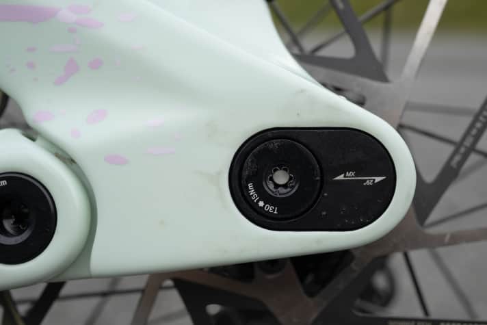 Even in the long chainstay setting, the Gambler was easy to pull onto the rear wheel. We later set it to short.