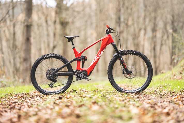 The Gasgas MXC not only sets the tone visually, but also with its special DVO/WP suspension, which utilises its very own damping technology.