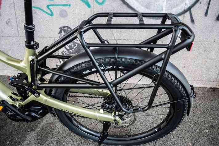 Torsionally rigid and sprung: Luggage transport de luxe on the Giant.