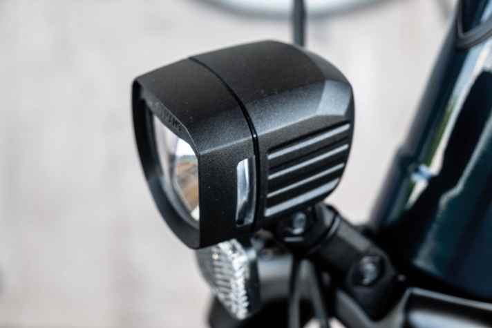 Relatively good light image, but fairly low yield: Kalkhoff front spotlights.