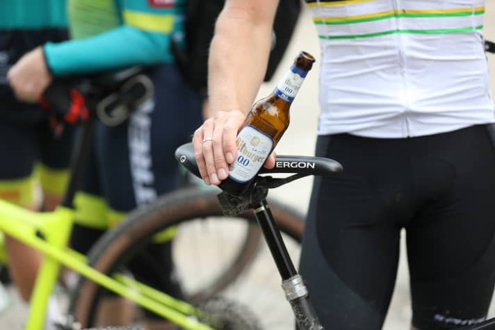 Für das After-Ride Bier sorgt beim Riva BIKE Festival Bitburger 0.0.