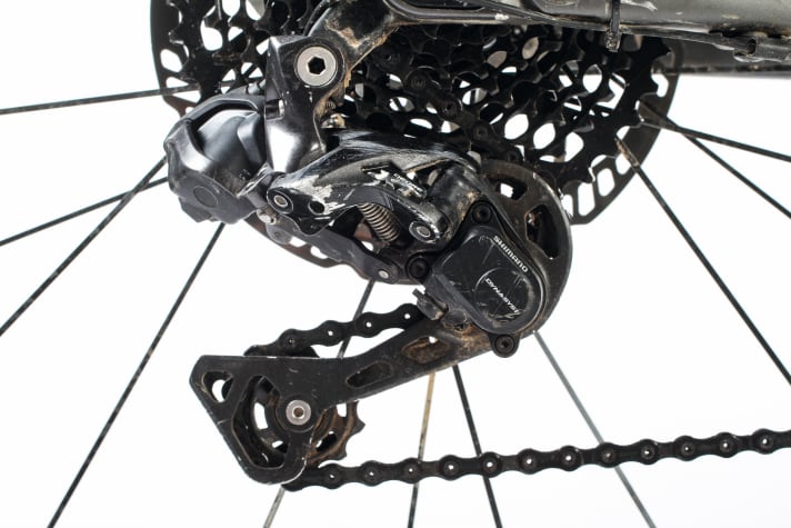 Man sieht ihr die Kilometerleistung an: Dirks Shimano XT Di2 hat mit einigen Steinen Bekanntschaft gemacht.