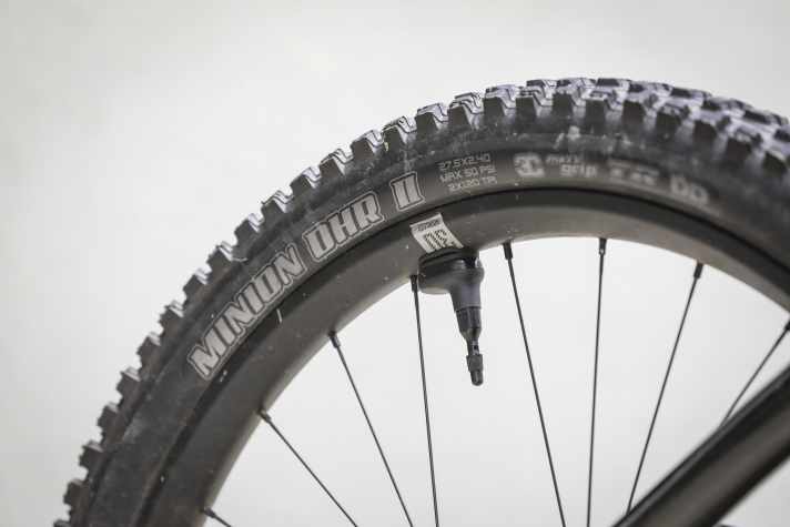 Die Luftdrucksensoren sind bei allen Modellen inklusive. Sie übermitteln ihr Signal kabellos an das Syncdrive-System.