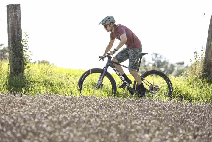 As a rigid fork hardtail, the Scott Scale Gravel is truly exotic. The concept was convincing in the test.