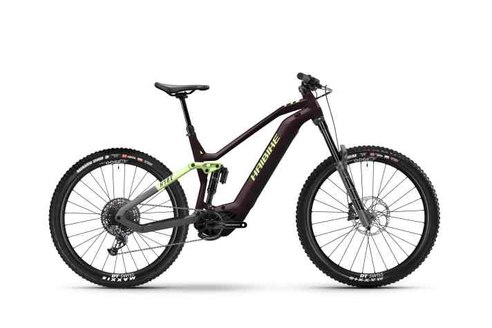 Das Haibike Hybe 10.5 kommt mit Yamaha-Motor, Mullet-Laufradmix, 170/160 Millimetern Federweg und kostet 7999 Euro.