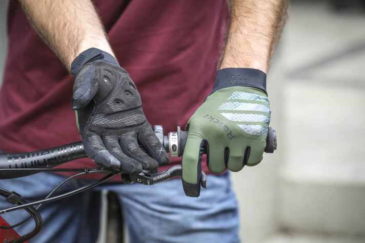 Der Murnau 2 ist ein extrem umfangreich ausgestatteter Hightech-Handschuh mit Eco-Materialien und toller Passform. Beim Griffgefühl konnte er uns aber nicht voll überzeugen.