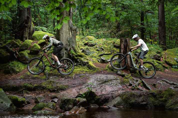 With 130 mm of travel, the Ground Control should be even fitter for the trail - especially downhill.