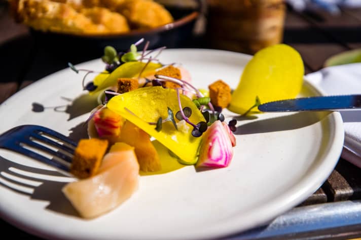 Regional Madkultur: Traditional dishes reinterpreted