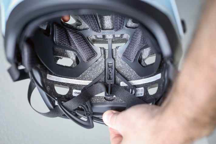 The height of the neck support can be adjusted on many helmets, which is good for a secure fit and comfort