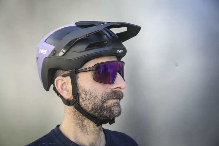 Super anpassbar, guter Sitz, solide Belüftung. Nur die Laborwerte fallen etwas mäßig aus