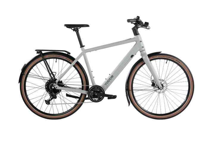 The Junico Flow Active comes with derailleur gears and a diamond frame and should weigh 21 kilos. Price: 2399 euros.