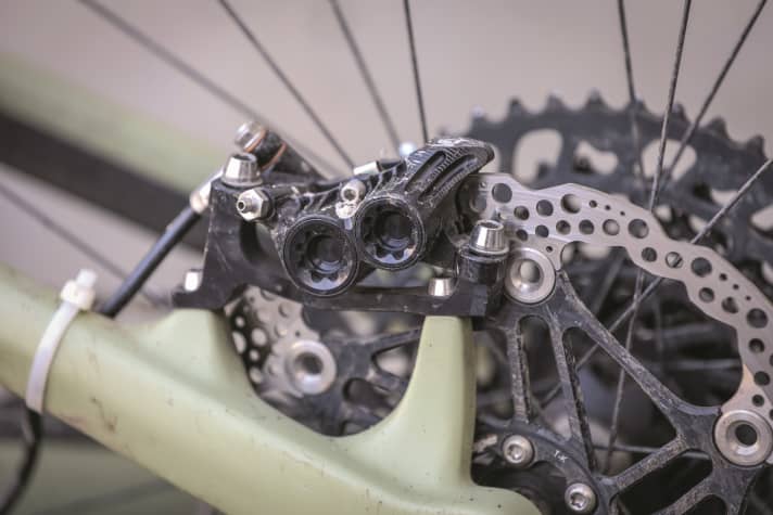 Auch wenn Bremsen, wie diese Hope, teilweise in Europa zusammengebaut werden, stammen die notwendigen Rohstoffe meist aus dem nicht-europäischen Ausland.