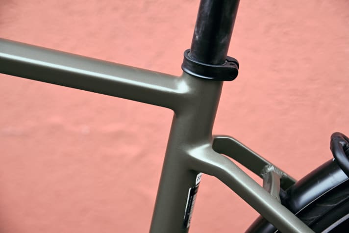 Beautiful and extremely cleanly finished: the aluminium frame of the UBN Five Touring.