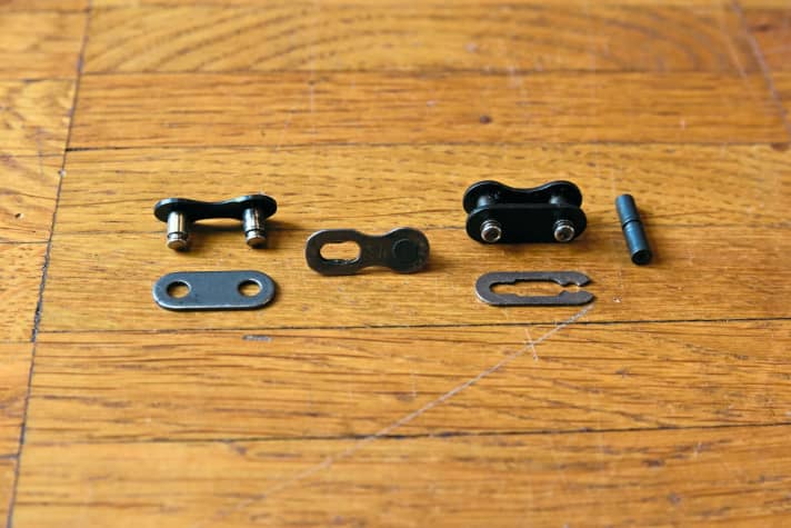 Fasteners for a chain.