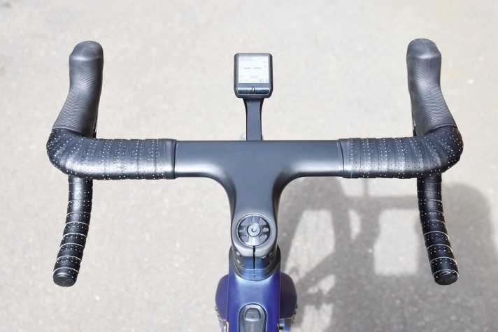 Storck eGrix Pro im Detail: Breite und Länge sind identisch, der Computer ist e:Sonderausstattung.