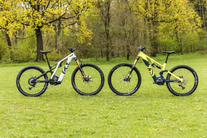 Husqvarna und GasGas könnten in Zukunft aus dem Fahrradmarkt verschwinden. Der übergeordnete Konzern Pierer New Mobility ist im Rahmen der Insolvenz der KTM AG von drastischen Sparmaßnahmen betroffen.