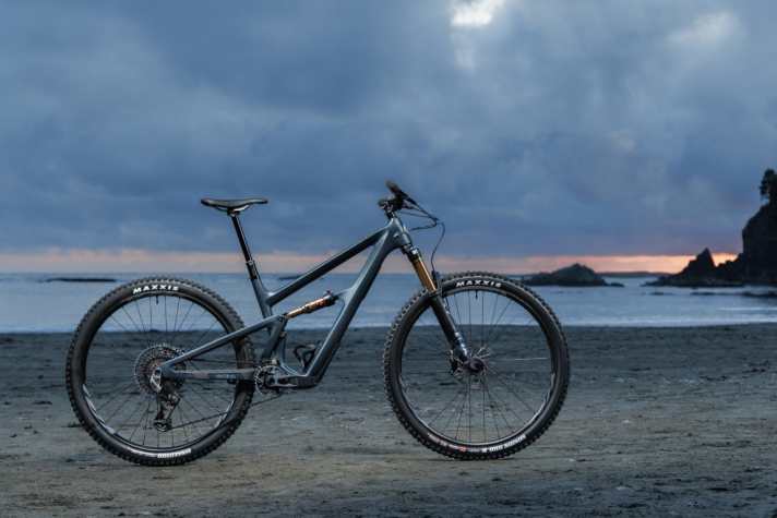 Ibis Ripley V5 Sram X0 T-Type // 140/ 130 millimetre travel // 29-inch // 9298 euros.