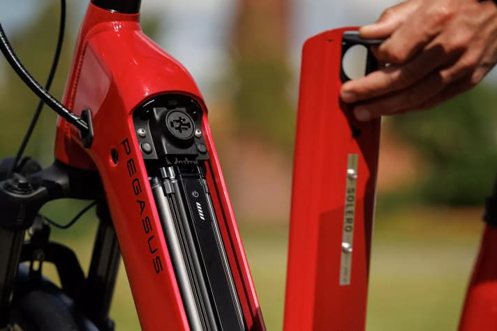 Battery removal has been intuitively designed on both models to make charging easier.