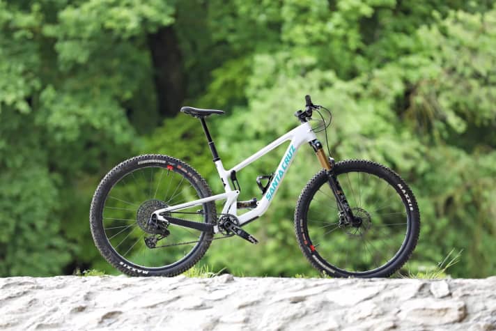 The Santa Cruz Tallboy X0 AXS RSV