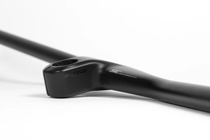 The handlebars are available in two stem lengths: 60 and 80 mm.