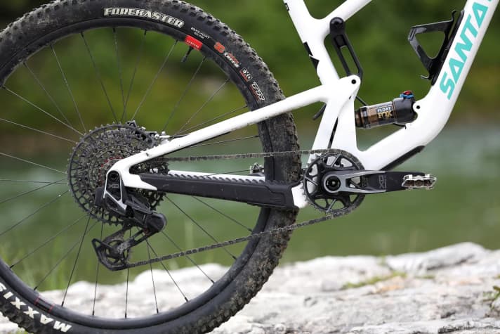 Sram's X0 Transmission sorts the gears reliably even under load, but drives up the price.