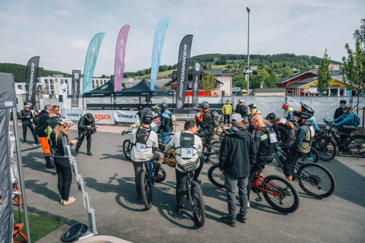 Die Teilnehmer wurden in drei Kategorien eingeteilt: “Amateur Rider“ für Einsteiger und Hobbyfahrer, “Advanced Rider“ für fortgeschrittene eBiker und die neue “Pro Rider“ Kategorie für Profis.