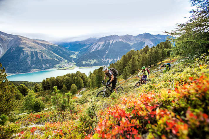 Lake Reschen: You have to do the big enduro circuit in Nauders, but you also want to experience the Val d'Uina and the Plamort plateau with views of the Ortler...