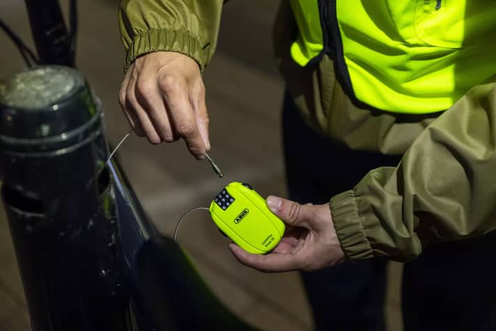 Das Fahrrad besser an einem belebten, hellen Ort abstellen.