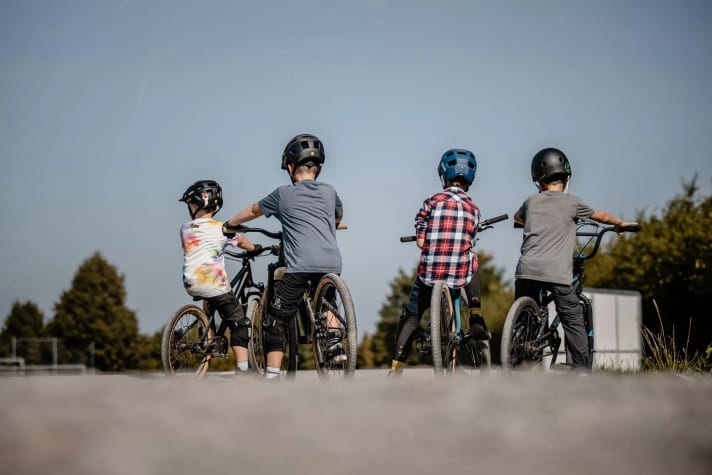 Vpace offers a number of customisation options to suit different riding styles and preferences. The height of the handlebars can be varied and the stem length can also be adjusted as required.