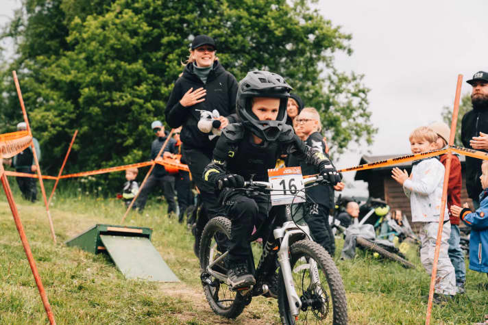 There was a great atmosphere on the course, where the little ones were cheered on.