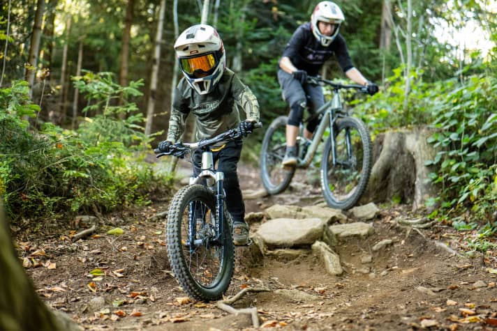 Freeride-Talent Matheo kommt nicht etwa aus einer Bike-Familie. Vater Nicky kaufte sich erst ein Bike, als die Leidenschaft seines Sohnes immer größer wurde.