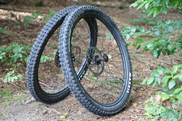 First impression of the Roval Traverse SL II: Very good carbon wheelset for a lot of money.