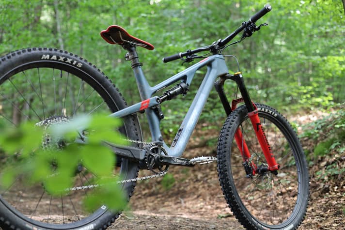 Um die Fahreigenschaften des Merida One-Forty 6000 auf Tour zu optimieren, setzen wir das All-Mountain auf Diät.
